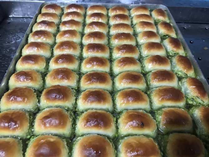 Malatya’da Tatlıcılarda Bayram Yoğunluğu Yaşanıyor