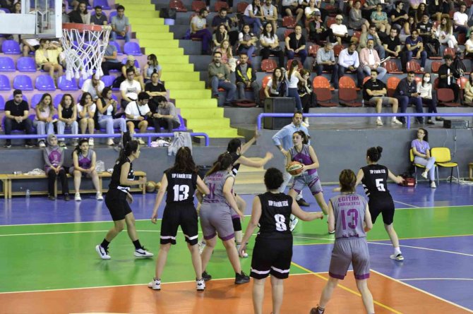 Rektörlük Basketbol Turnuvası Ödülleri Verildi