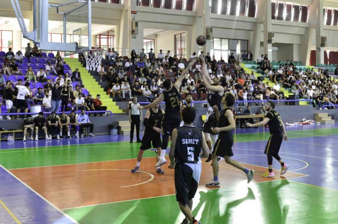 Rektörlük Basketbol Turnuvası Ödülleri Verildi