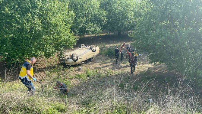 Bursa’da Takla Atan Otomobilde Can Pazarı: 4 Yaralı