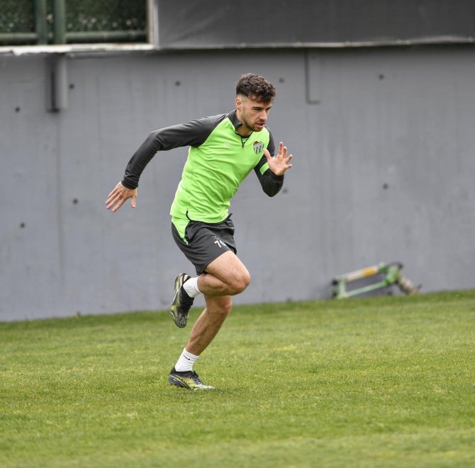 Bursaspor Son Antrenmanını Manisa’da Yaptı