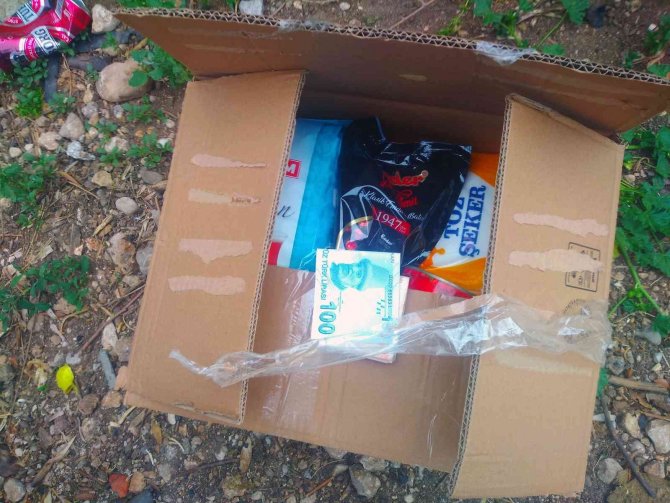 Öğrenciler Yaptıkları Sabunu Satarak İhtiyaç Sahiplerine Erzak Aldı