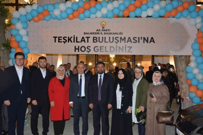 Ak Parti ’Gönül Sofrasında’ Buluştu