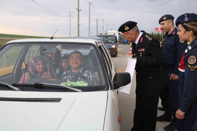 Ramazan Bayramı Tatilinde Trafik İçin Jandarma Denetimleri Sıkılaştırıldı