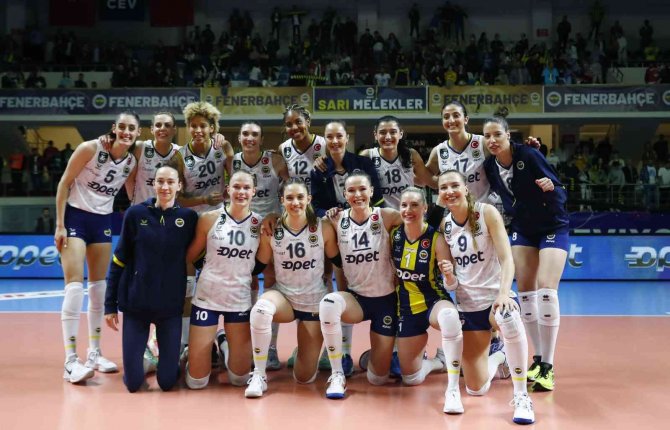Fenerbahçe Opet, Seride 1-0 Öne Geçti