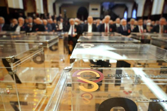 Galatasaray Olağanüstü Divan Kurulu Toplantısı Başladı