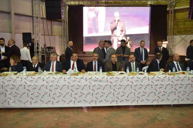 Bakan Kasapoğlu: “Hep Birlikte Çalışarak, Durmadan, Yorulmadan, Hiçbir Nifakı Aramıza Sokmadan Hedeflerimizi Birer Birer Gerçekleştireceğiz”