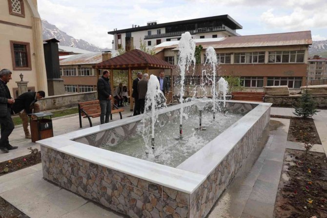 Vali Akbıyık, Peyzaj Çalışmalarını Denetledi