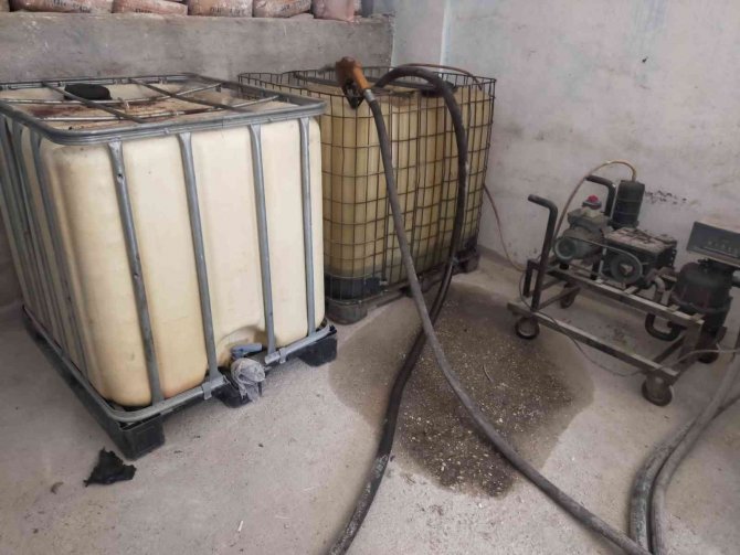 Hatay’da 2 Bin 230 Litre Kaçak Akaryakıt Ele Geçirildi