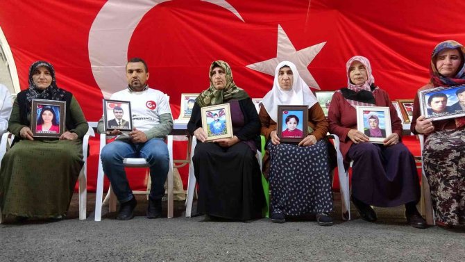 Pkk-hdp Mağduru Ailelerin Kararlı Direnişi 970’inci Gününde