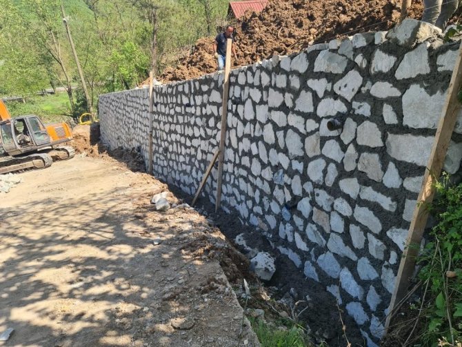 Başkan Kibar: “Heyelan Sonrası Kapanan Yollarımızı Açıyoruz”