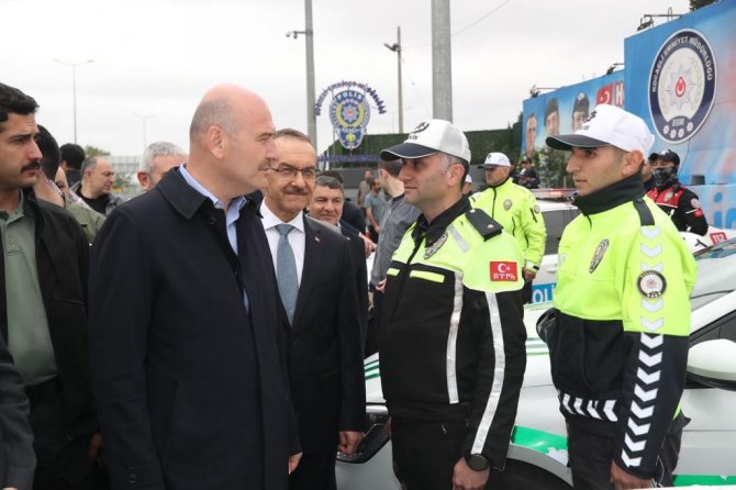 Bayram Denetimlerine Katılan Bakan Soylu’dan ‘Emniyet Kemeri’ Uyarısı