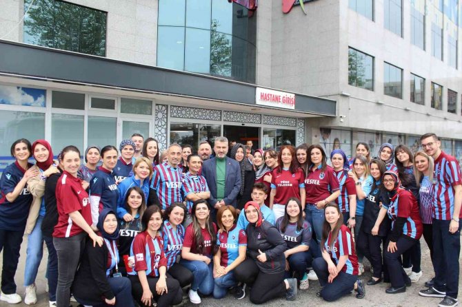 Özel İ̇mperial Hastanesi Çalışanlarından Trabzonspor Formasıyla Hizmet