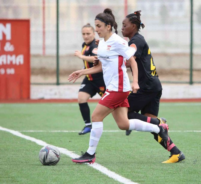 Kadın Futbol Süper Ligi: Sivasspor: 0 - Kayserispor: 1