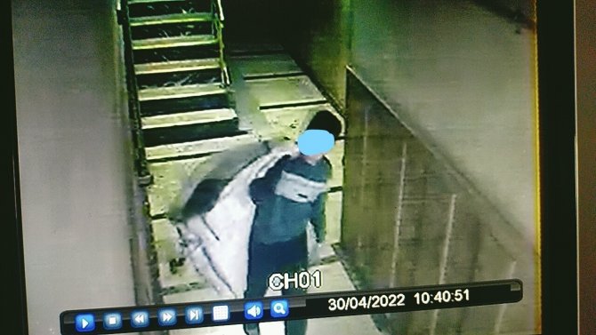 Seyyar Satıcının Kitapları Böyle Çalındı