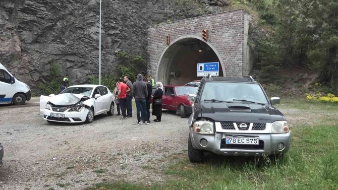Karabük’te Aynı Tünelde İki Ayrı Kaza: 2 Yaralı