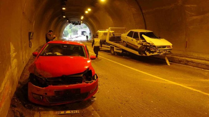 Karabük’te Aynı Tünelde İki Ayrı Kaza: 2 Yaralı