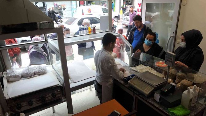 Yufkacılarda Ramazan Bayramı Yoğunluğu Yaşanıyor