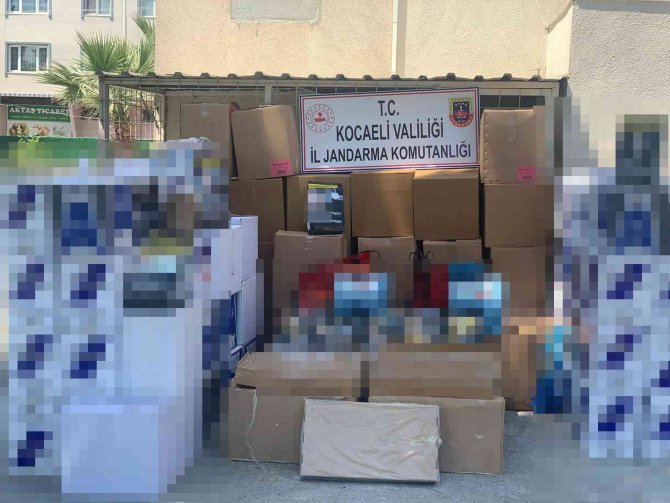 Yüz Binlerce Gram Tütün Ele Geçirildi