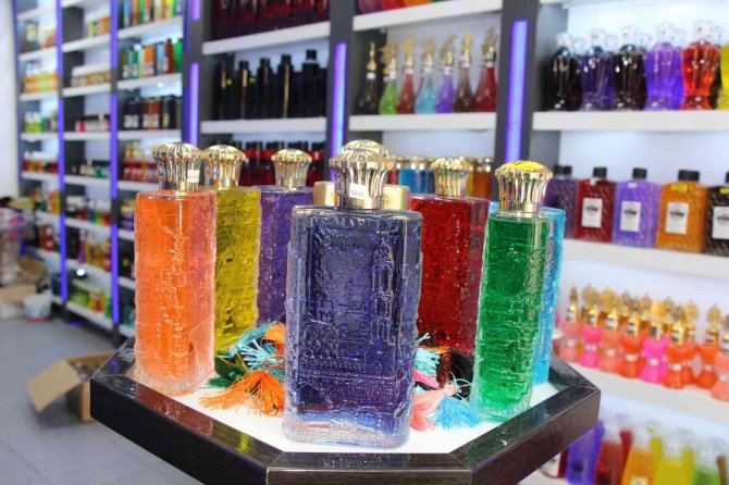 Kolonyalar Mardin Kabartmalı Şişelere Sığdırıldı