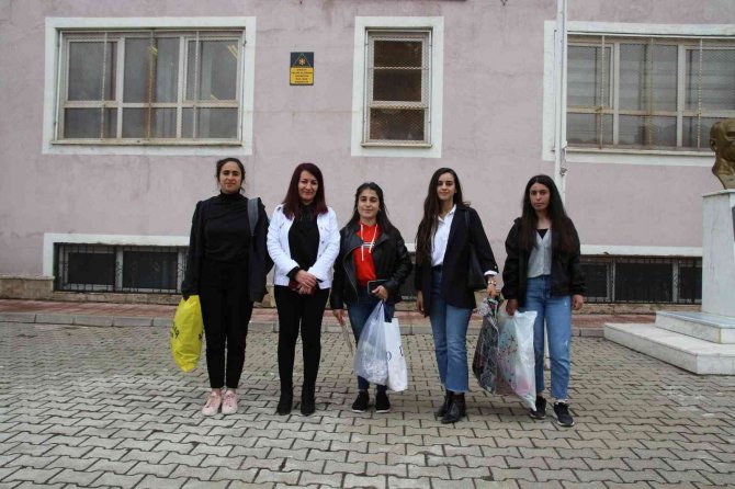 Varto’da ‘Yeter Ki En İste Okul Senin Evinde’ Projesi