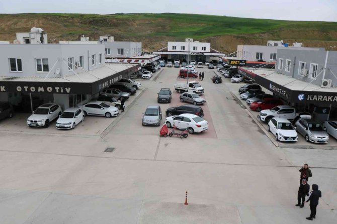 2. El Oto Pazarında Yaprak Bile Kıpırdamıyor