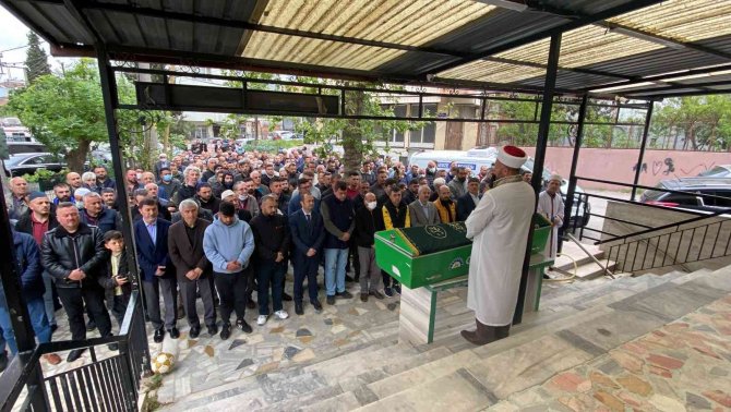 Tuzla’daki Patlamada Yaşamını Yitiren İşçi Son Yolculuğuna Uğurlandı