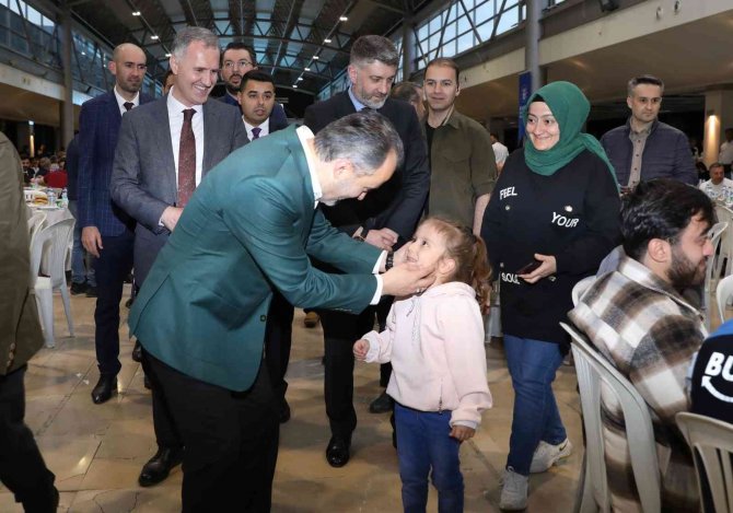 Büyükşehir Ailesi İftarda Bayramlaştı