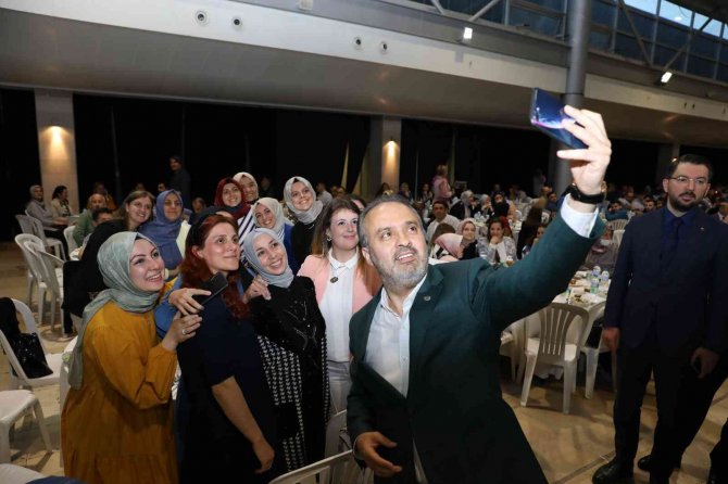 Büyükşehir Ailesi İftarda Bayramlaştı