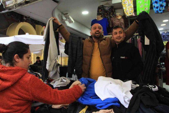 Çarşı Pazarda Bayram Hareketliliği