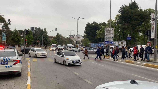 Balıkesir’de Bayram Öncesinde Trafik Yoğunluğu