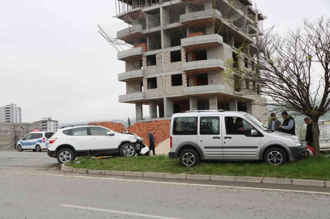 Samsun’da Trafik Kazası: 2 Yaralı