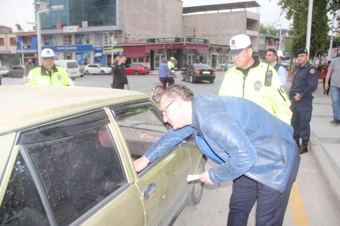 Sarıgöl’de Emniyet Kemeri Uygulaması