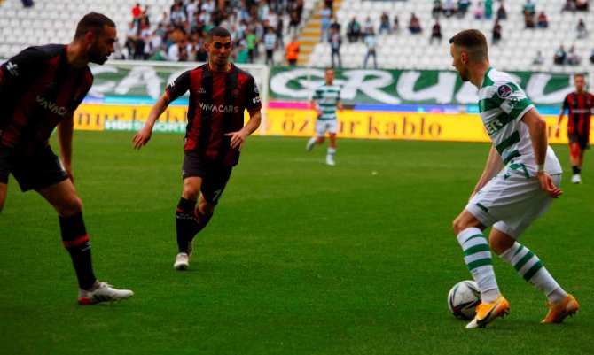 Spor Toto Süper Lig: Konyaspor: 1 - Fatih Karagümrük: 2 (Maç Sonucu)