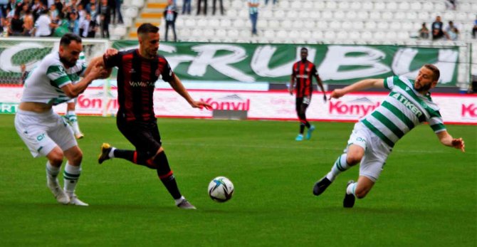 Spor Toto Süper Lig: Konyaspor: 1 - Fatih Karagümrük: 0 (İ̇lk Yarı)