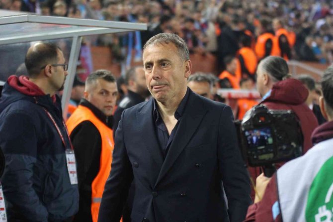 Spor Toto Süper Lig: Trabzonspor: 1 - Antalyaspor: 0 (İ̇lk Yarı)