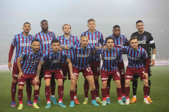 Spor Toto Süper Lig: Trabzonspor: 1 - Antalyaspor: 0 (Maç Devam Ediyor)