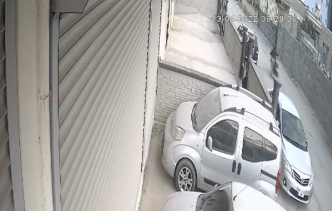 Tarsus’ta Motosikleti Hırsızlığı Kameraya Takıldı