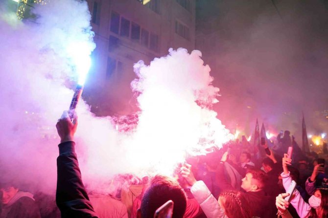 Taksim Meydanı Bordo-mavi