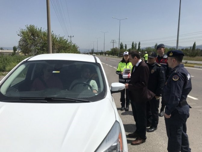 Burhaniye Kaymakamı Trafik Denetimine Katıldı