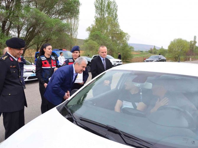 Vali Akın’dan Bayram Öncesi ’Emniyet Kemeri’ Hatırlatması