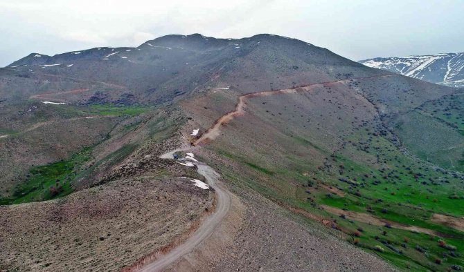Erciş’te Yarım Asırdır Ekilemeyen Araziler Ekilme Başlandı