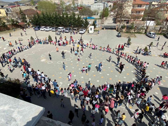 Van’da Trafik Ve İ̇lk Yardım Haftası Kutlandı