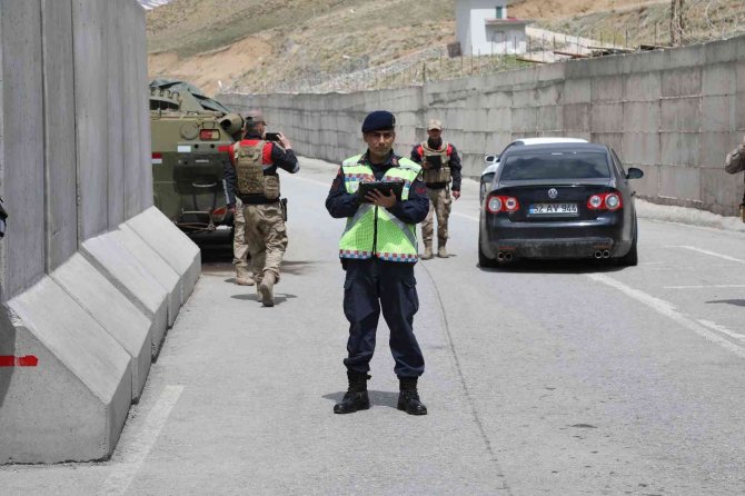 Başkale’de ‘Bayramınız Kemerli Olsun’ Denetimi