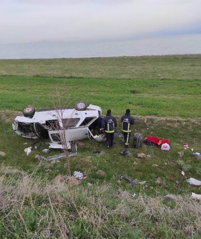 Van’da Trafik Kazası: 3 Yaralı