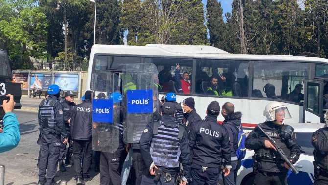 Mecidiyeköy’den Taksim’e Yürümek İsteyen Eylemcilere Müdahale