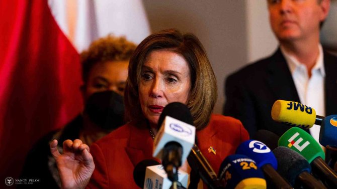 Abd Temsilciler Meclisi Başkanı Pelosi: “Ukrayna’yı Desteklemek İçin Daha Fazla Ne Yapabileceğimizi Görüşmek İçin Buradayız”
