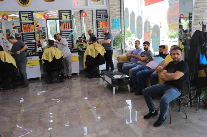 Berberlerin Bayram Namazına Kadar Sürecek Mesaisi Başladı