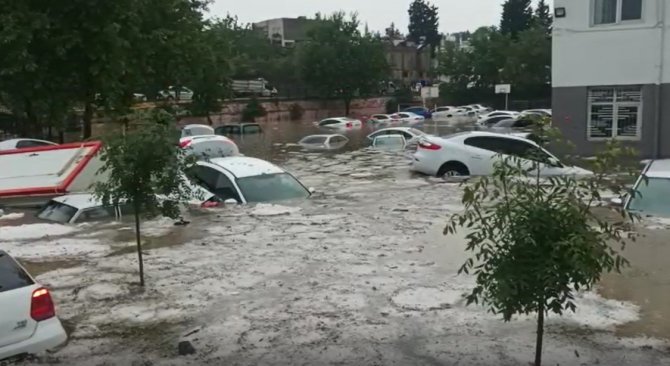 Adıyaman’da Sel: Onlarca Araç Sular Altında Kaldı