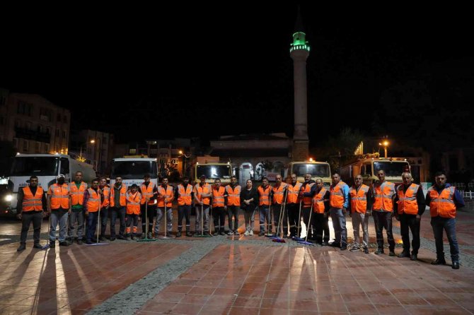 Aliağa Belediyesinden Bayram Temizliği
